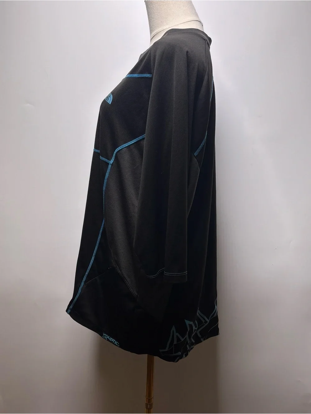 The North Face Cryptic Series Technical Performance Athletic Top Size L